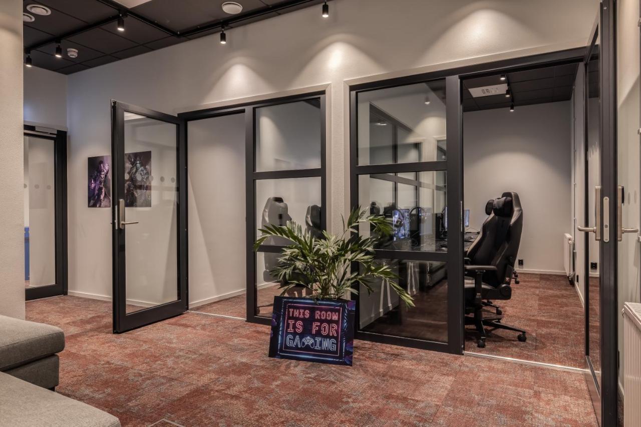 Homex Hotel For Gamers Täby Dış mekan fotoğraf